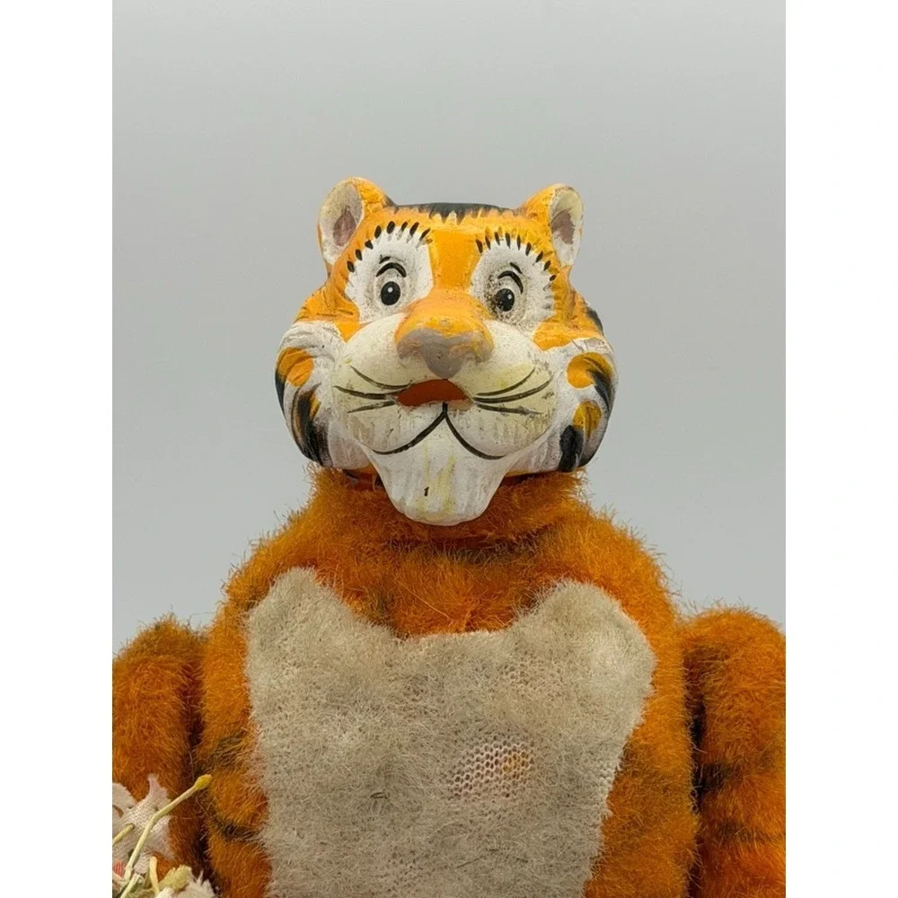 Vintage 1966 Marx Wind Up Tiger Toy Made in Japan Walking Mechanical Toy w/ Key